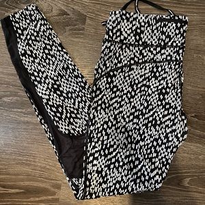 Black and White Leggings-Nike Large